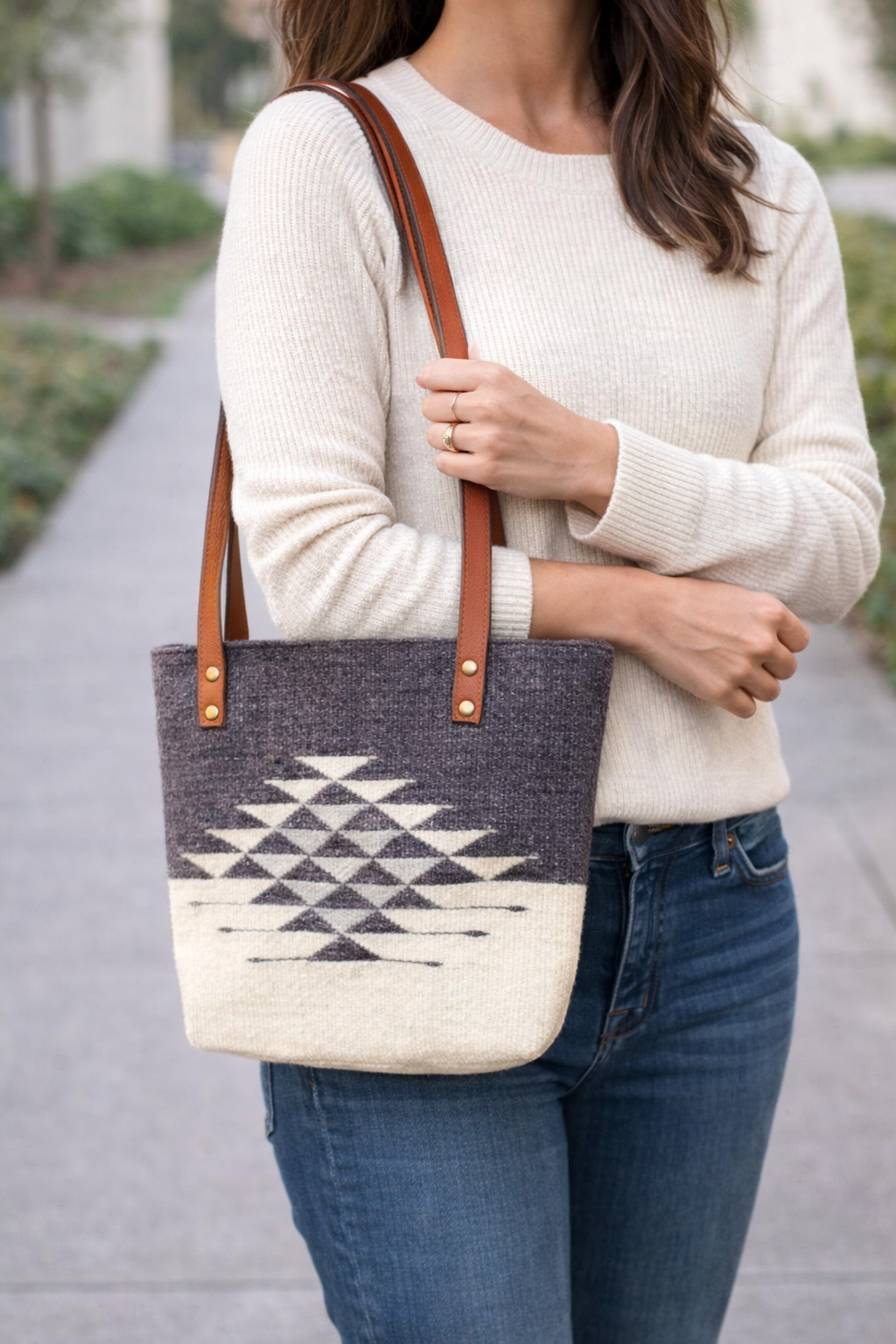 Handwoven Gray and White Wool Bag