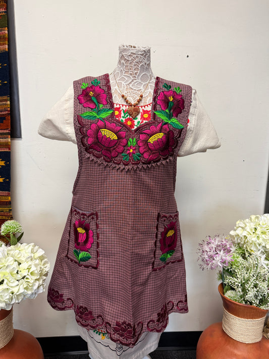 "Alice" Burgundy floral Apron/Mandil L