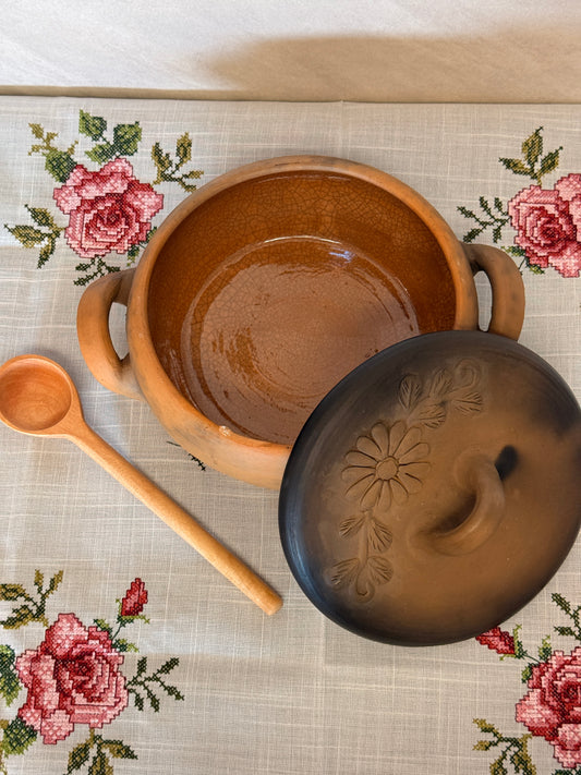 Cazuela "D" (cooking pot)