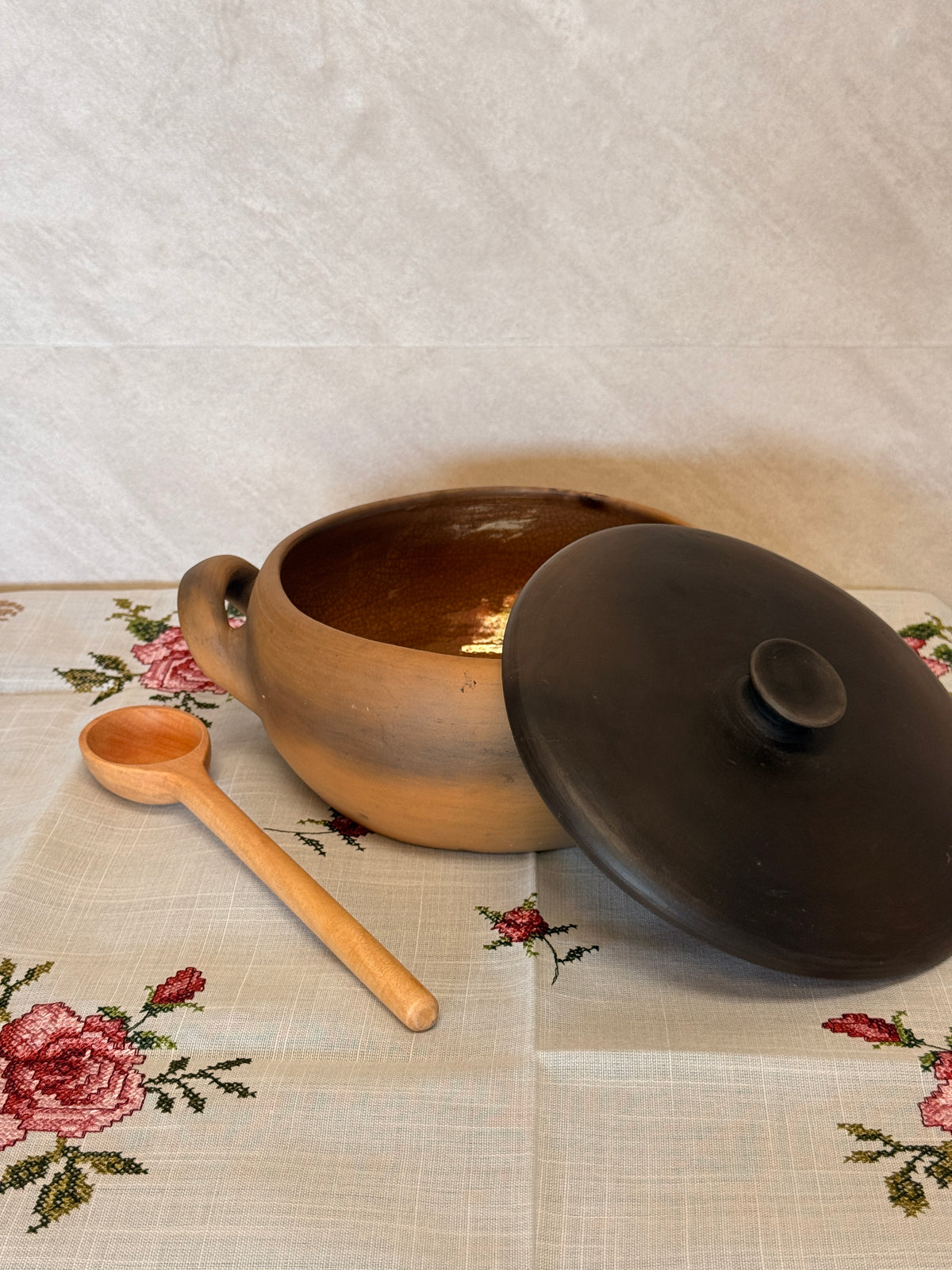 Cazuela "E" (cooking pot)