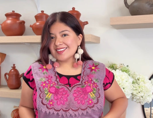 Pink wool earrings/ aretes de lana