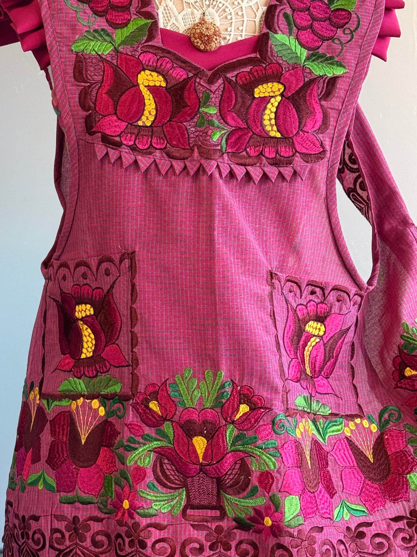 "Reina" Pink Embroidered Apron (34) Small