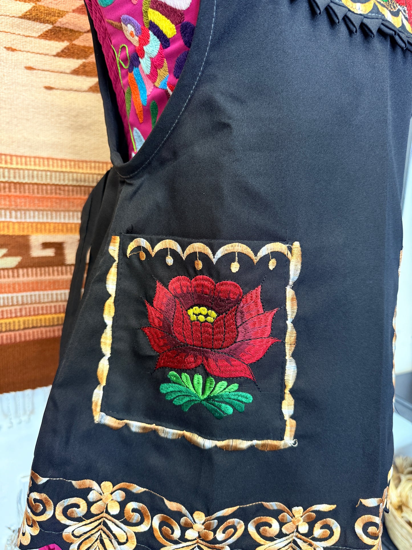 "Fernanda" Floral Apron/Mandil (32) Small