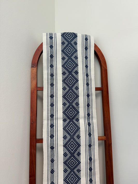 Isela 2M Table Runner