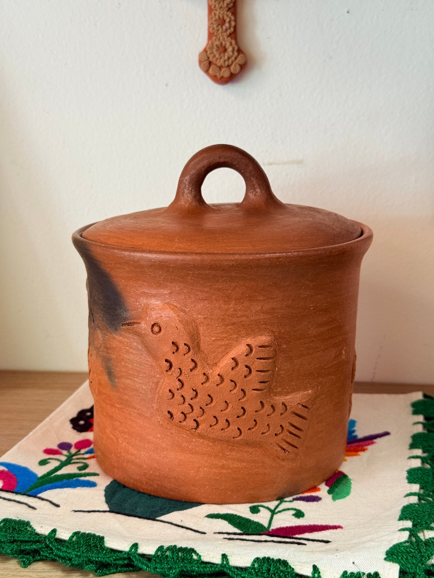 Luna Hummingbird Storage Jar “M”