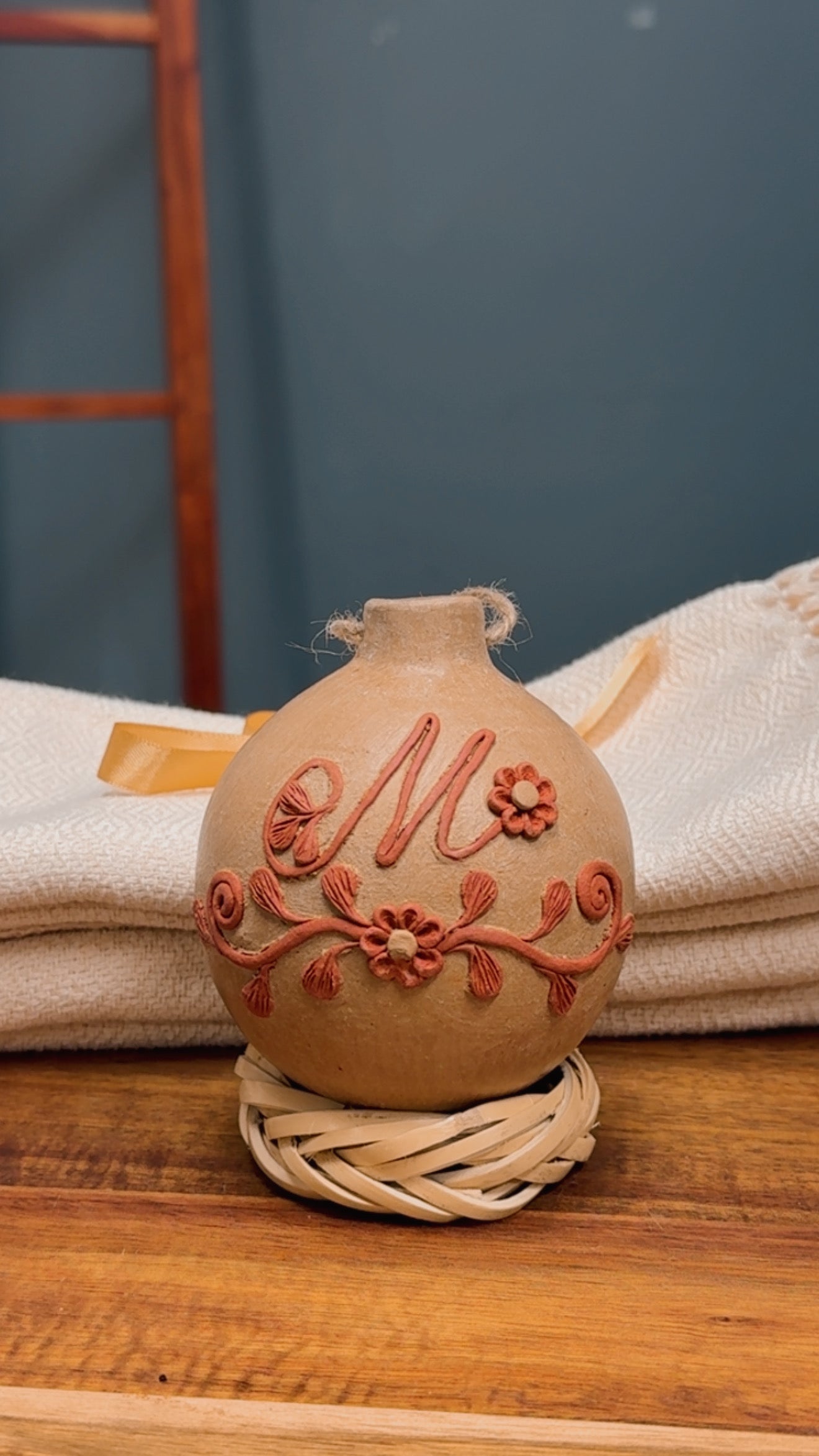 Esfera Natural Corona/ Christmas Wreath Ornament with letter A - S