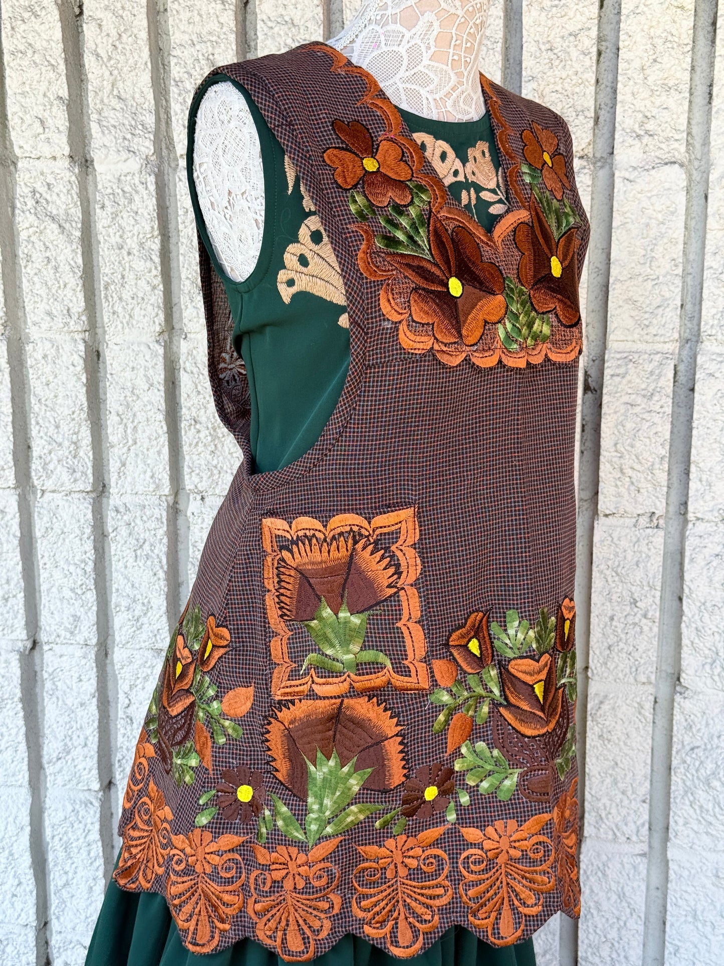 “Lizzy” Apron/Mandil (36) M