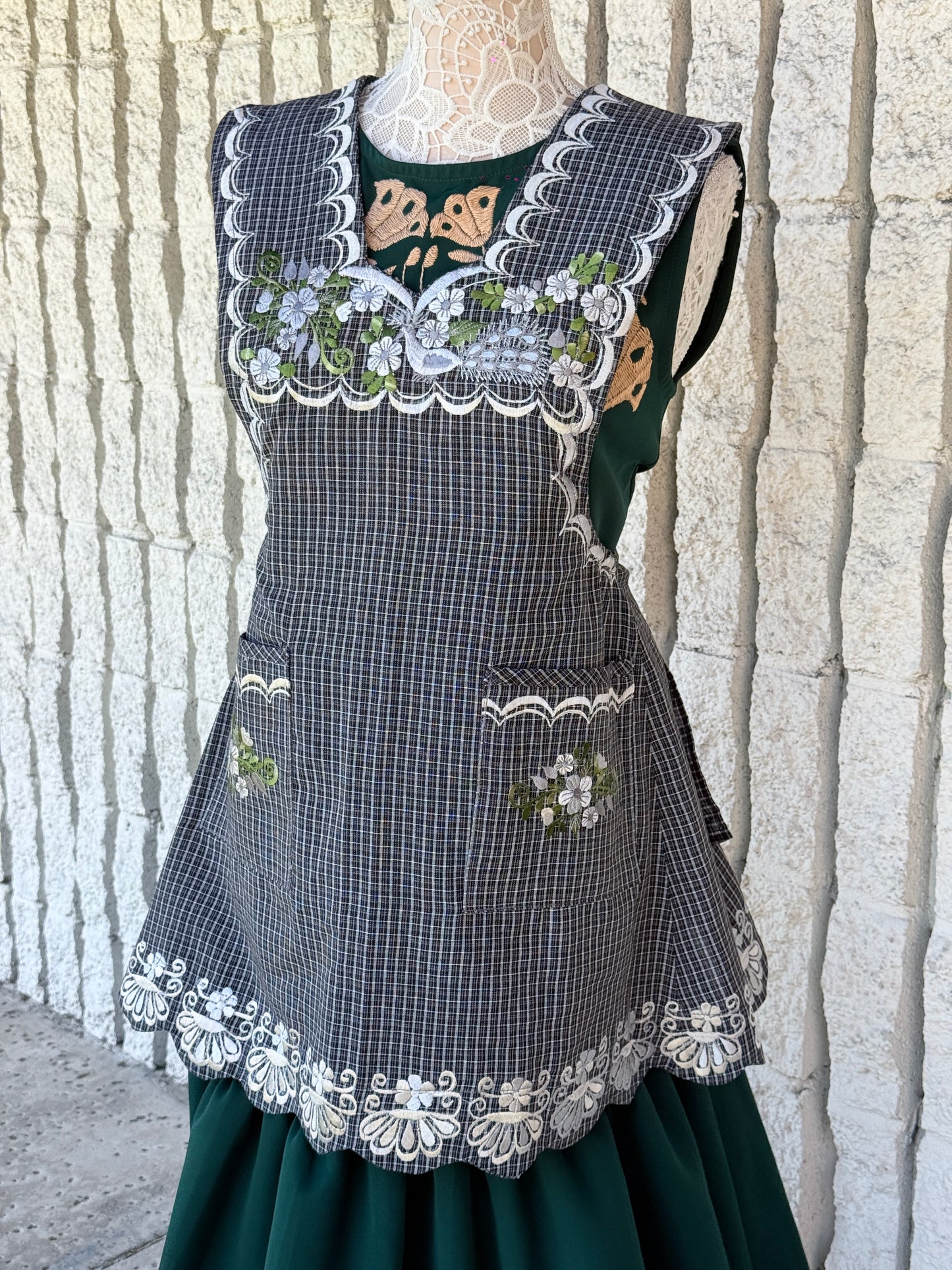 “Lucinda” Apron/Mandil (34) S/M