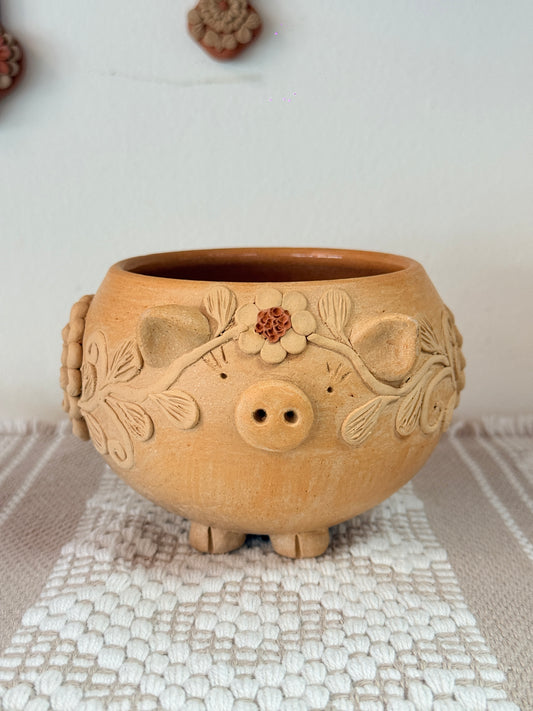“Alicia” Natural Piggy Bowl