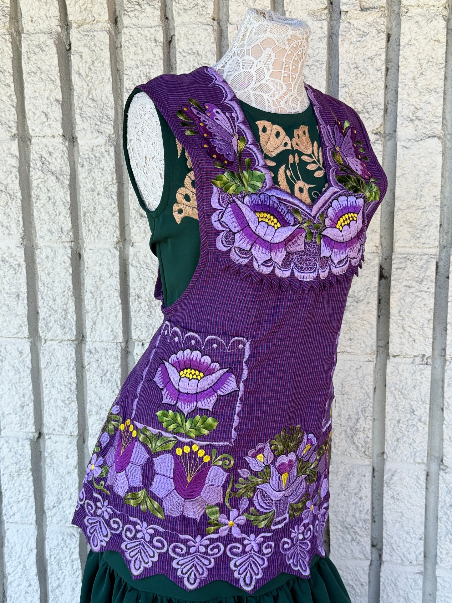 “Emilia” Apron/Mandil (36) M