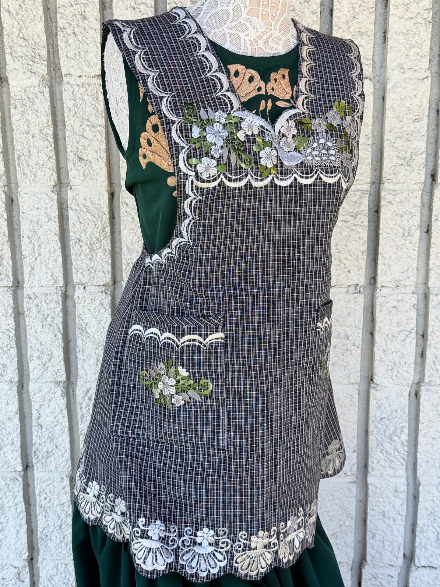 “Lucinda” Apron/Mandil (34) S/M
