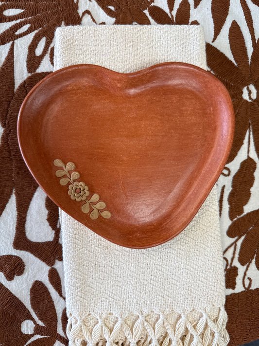 “Cempasúchil” Filigrana Heart Plate