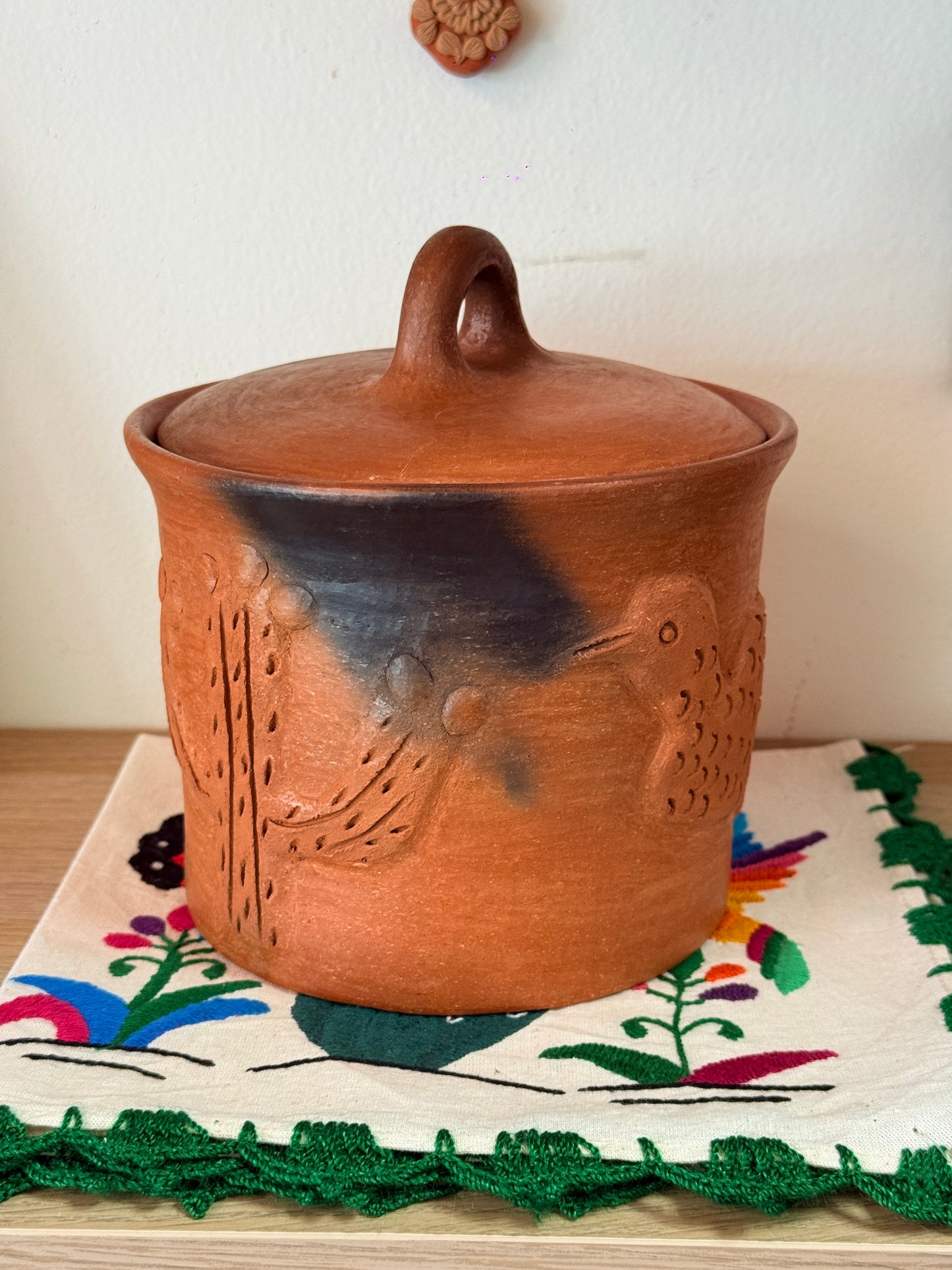 Luna Hummingbird Storage Jar “M”