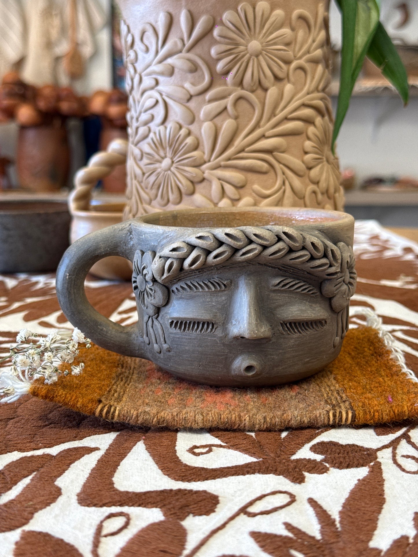 “Frida” Mug Clarito