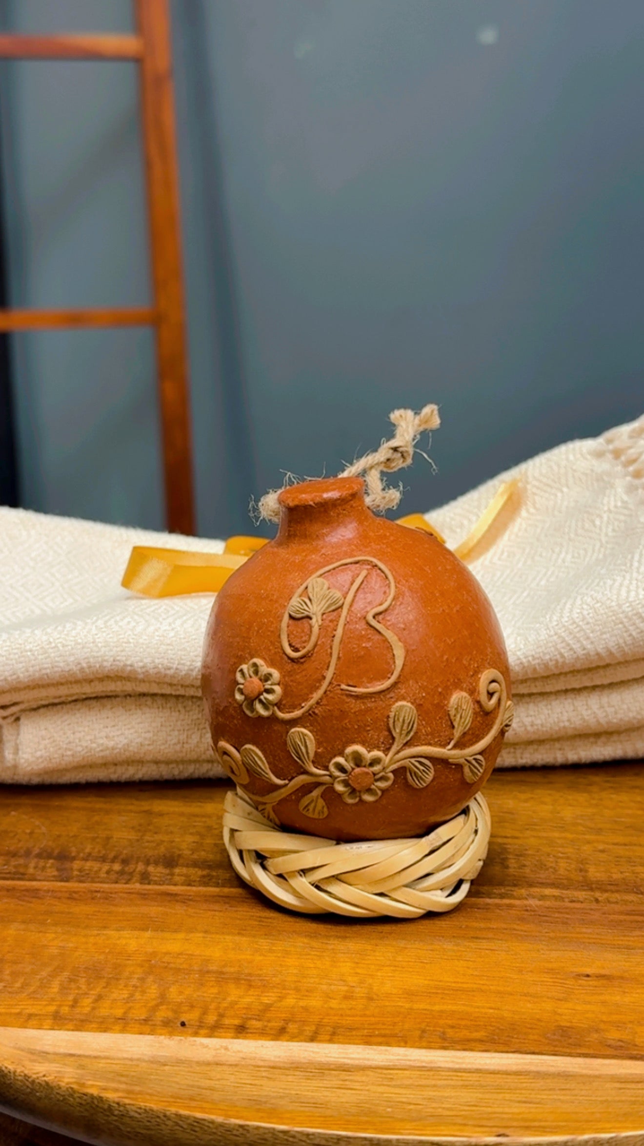 Esfera Corona Navidena/ Christmas Wreath Letter Ornament (A - S)