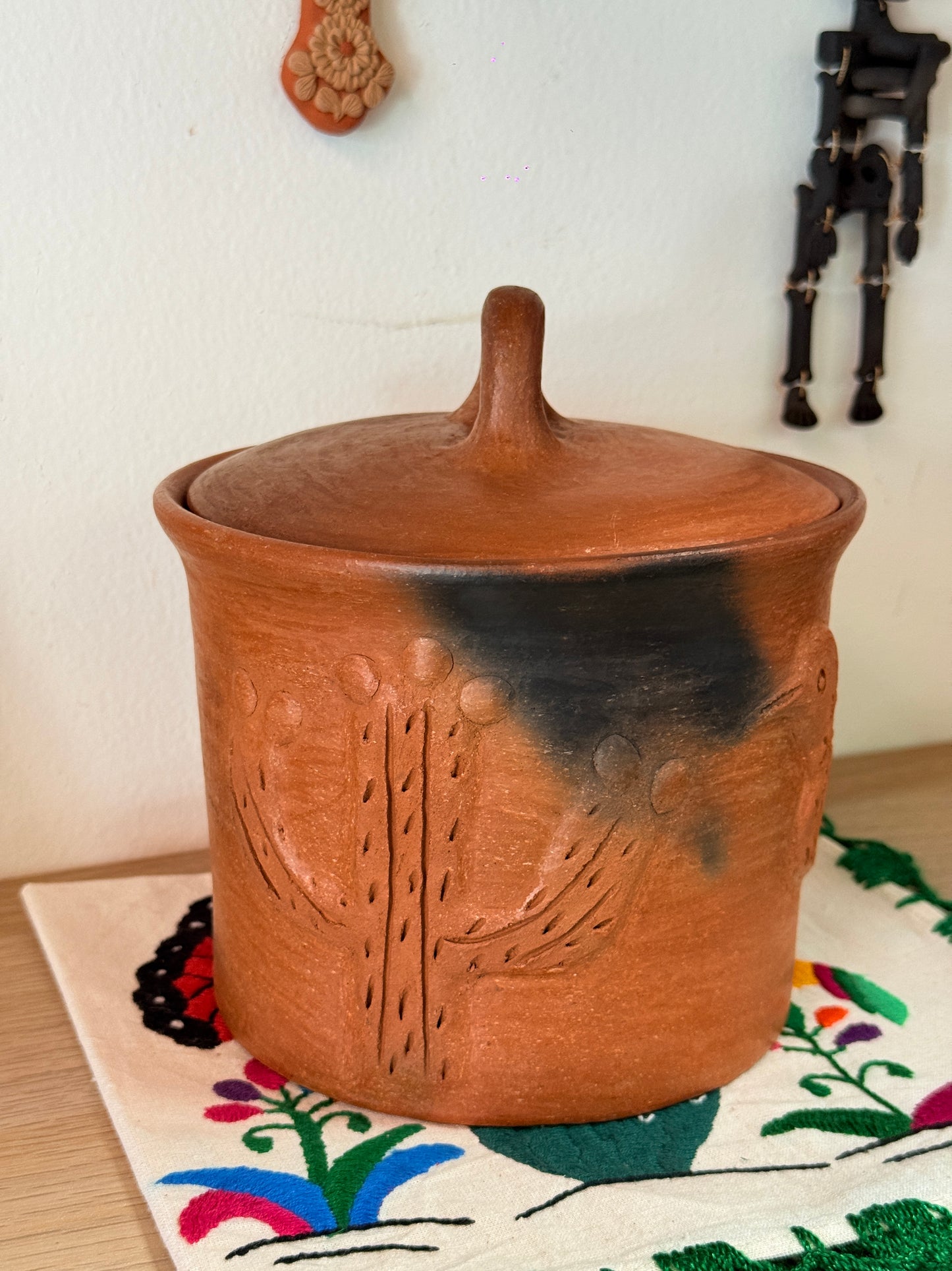 Luna Hummingbird Storage Jar “M”