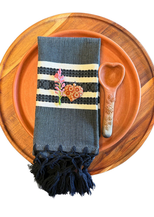 Karla (black) hand towel