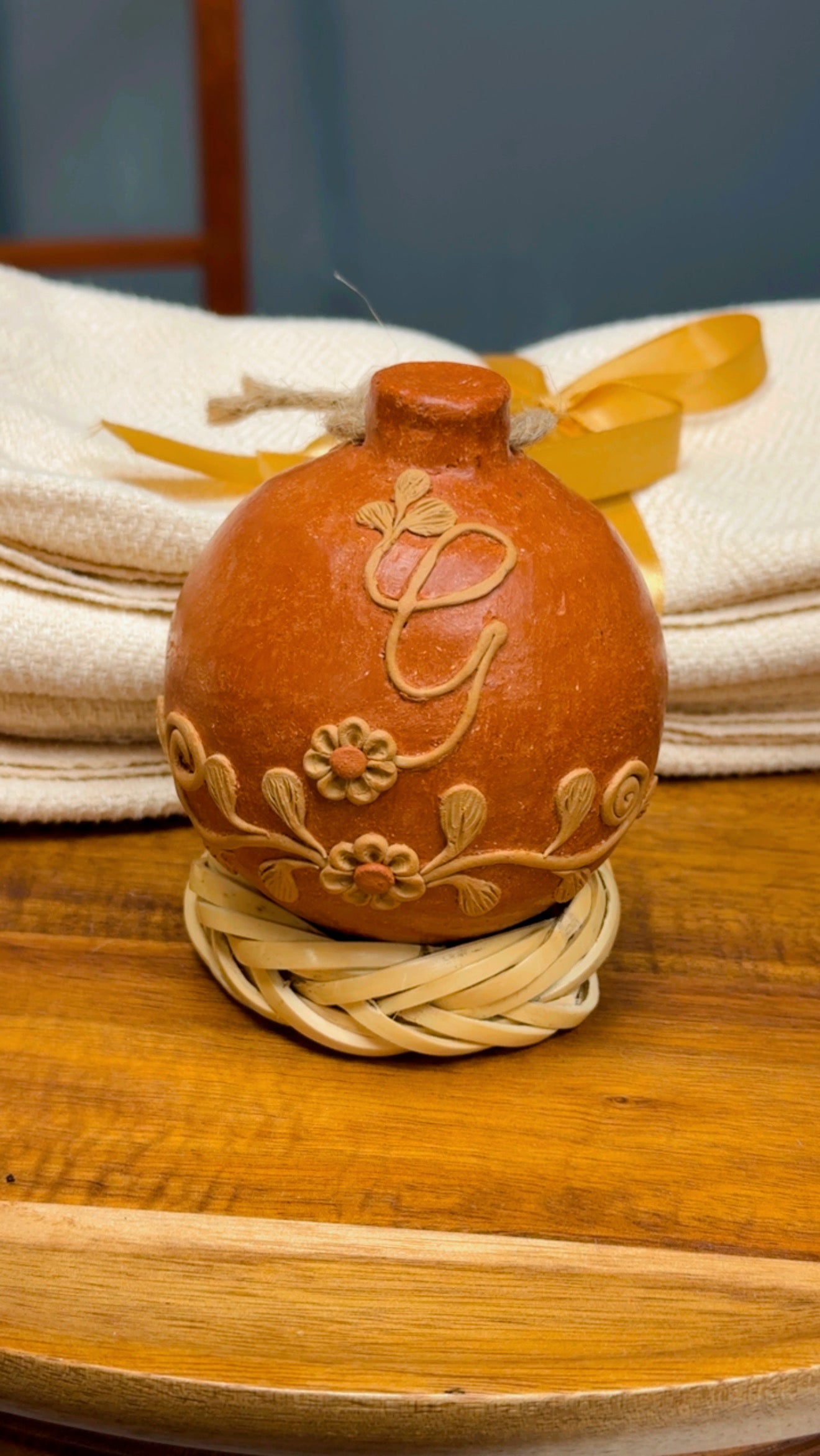 Esfera Corona Navidena/ Christmas Wreath Letter Ornament (A - S)