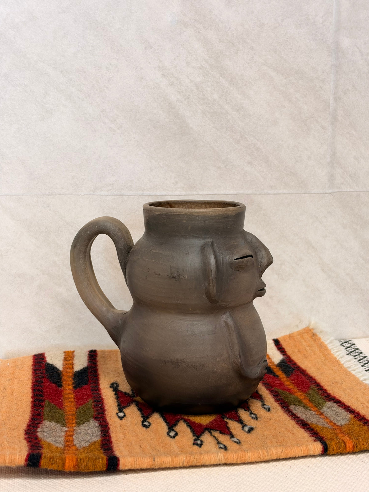 Budda Ahumado Tumbler with handle on the back