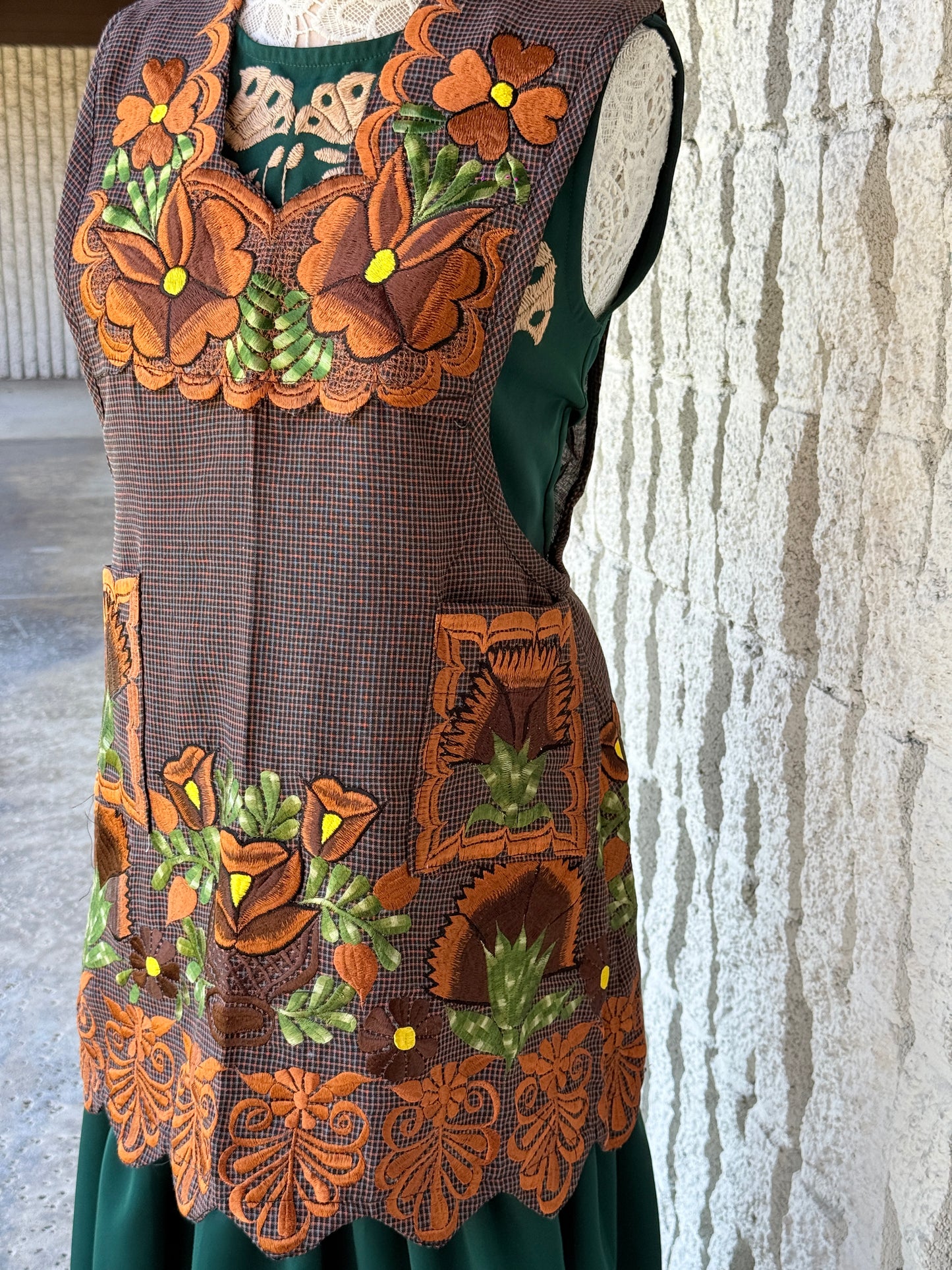 “Lizzy” Apron/Mandil (36) M