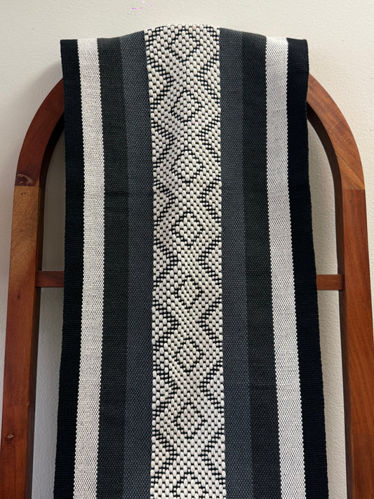 Black & White Jalieza Runner