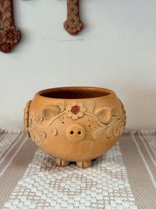 “Alicia” Natural Piggy Bowl