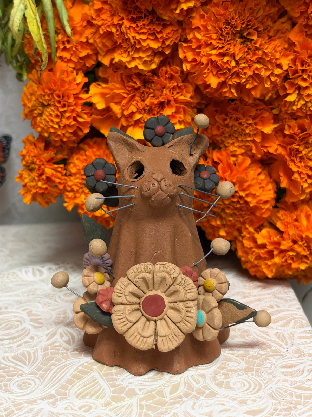 Gatito de Barro Floral 🦋