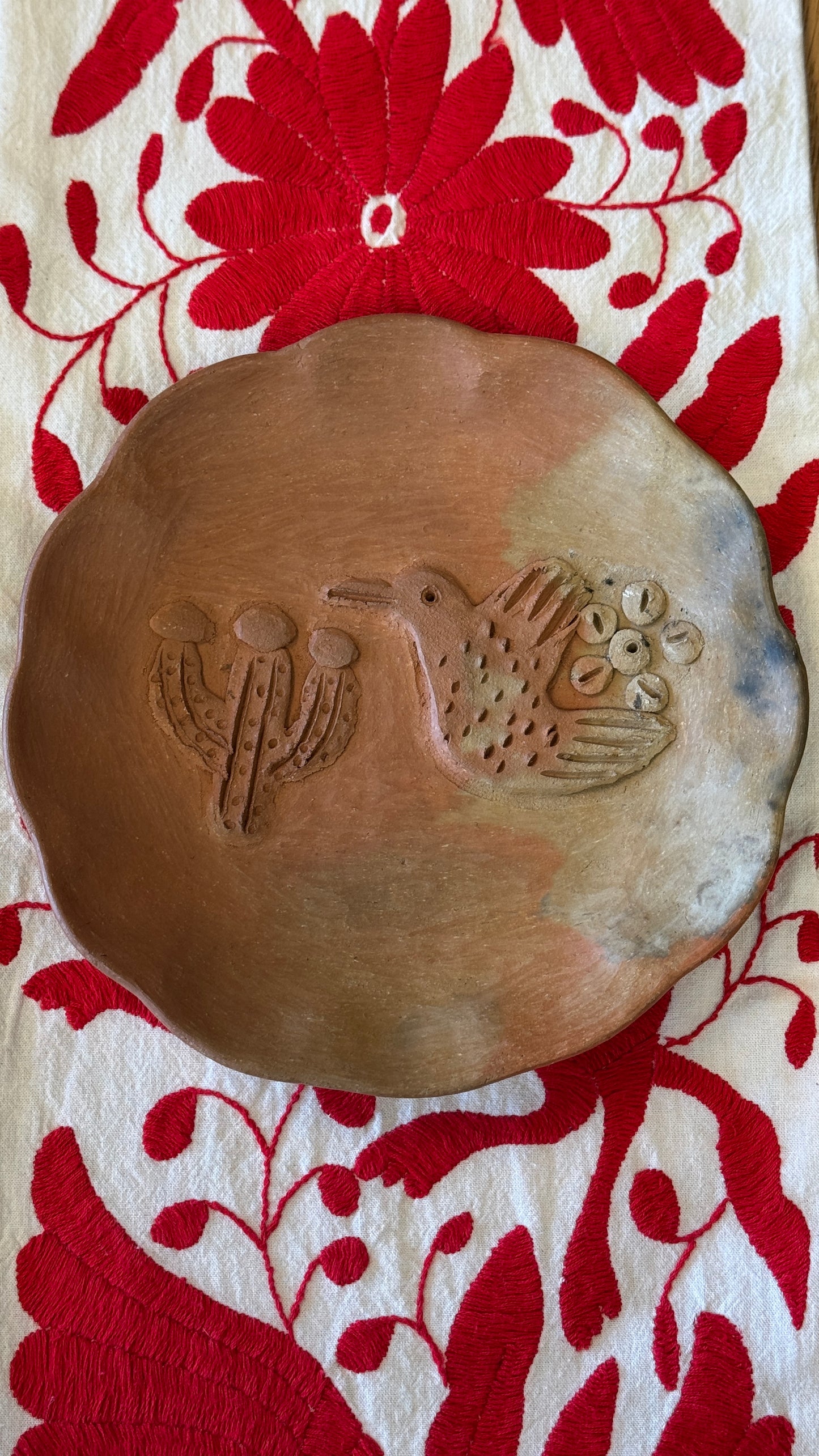Luna Wavy Plates