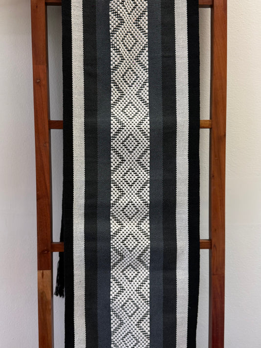 Black & White Jalieza Runner