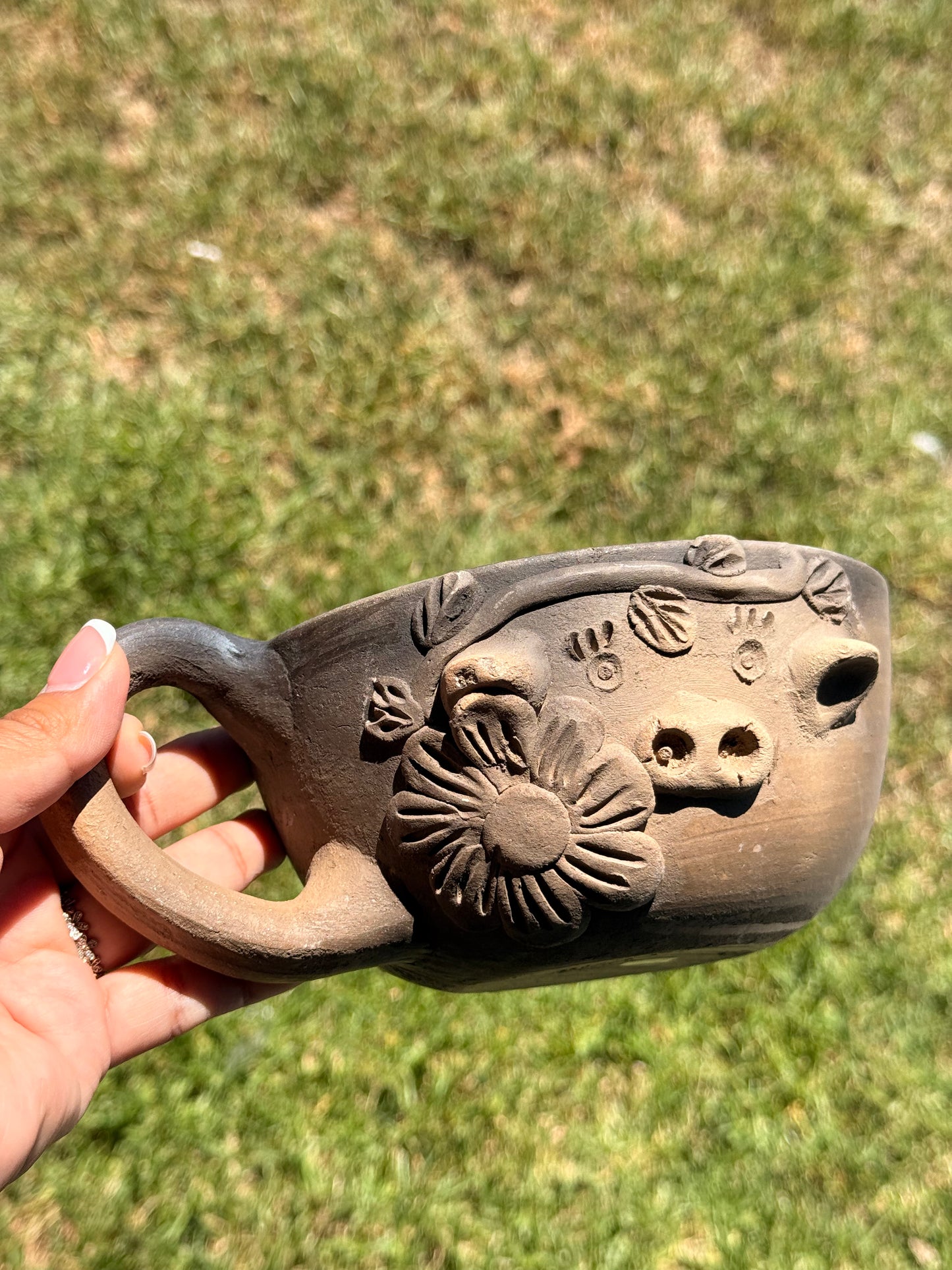 "Vivi" Piggy Jumbo Mug (ear small detail)