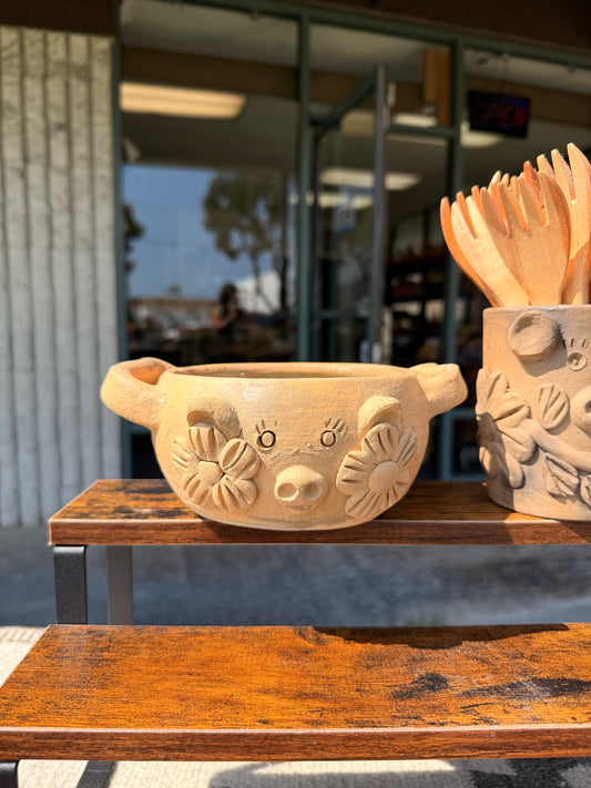 "Sara" Natural Piggy Cazuela