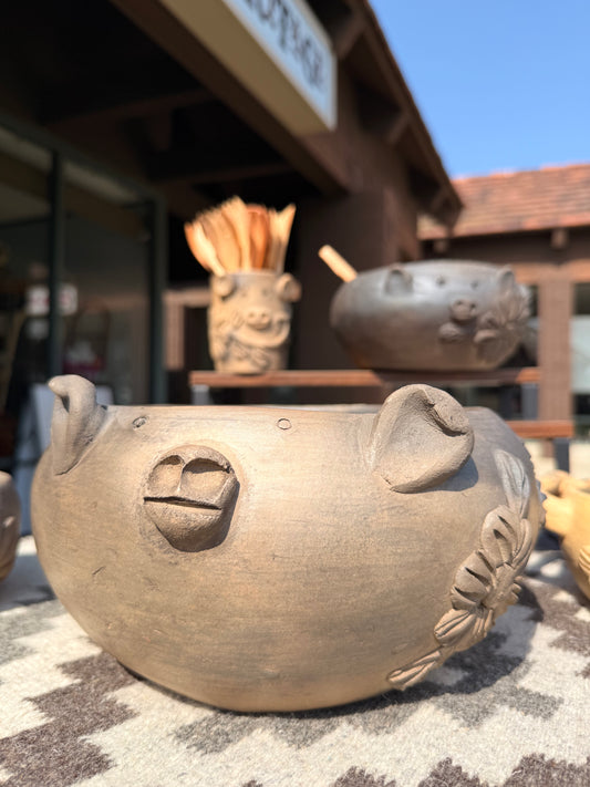 "Rosa" Piggy Bowl 8''