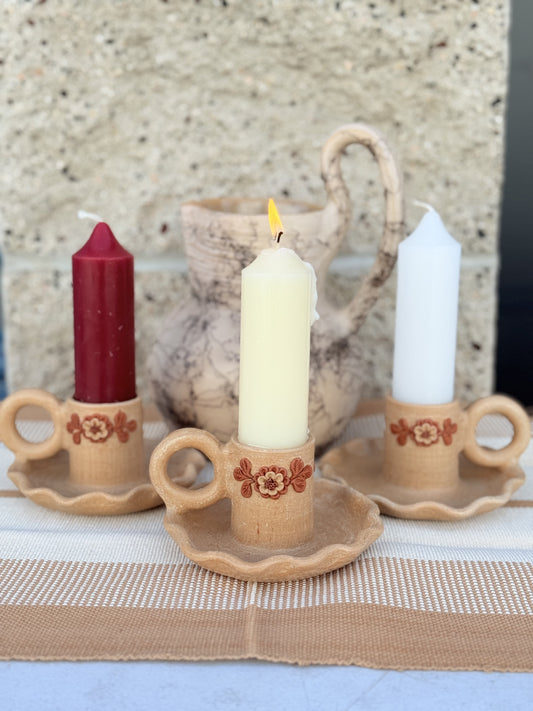 “Carina” Clay candleholder/ candelero