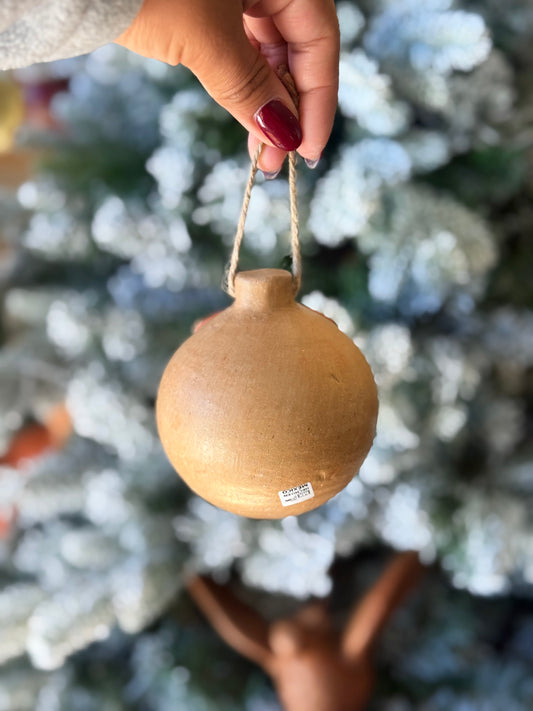 Bow only ornament/ Esfera de Monio sin letra