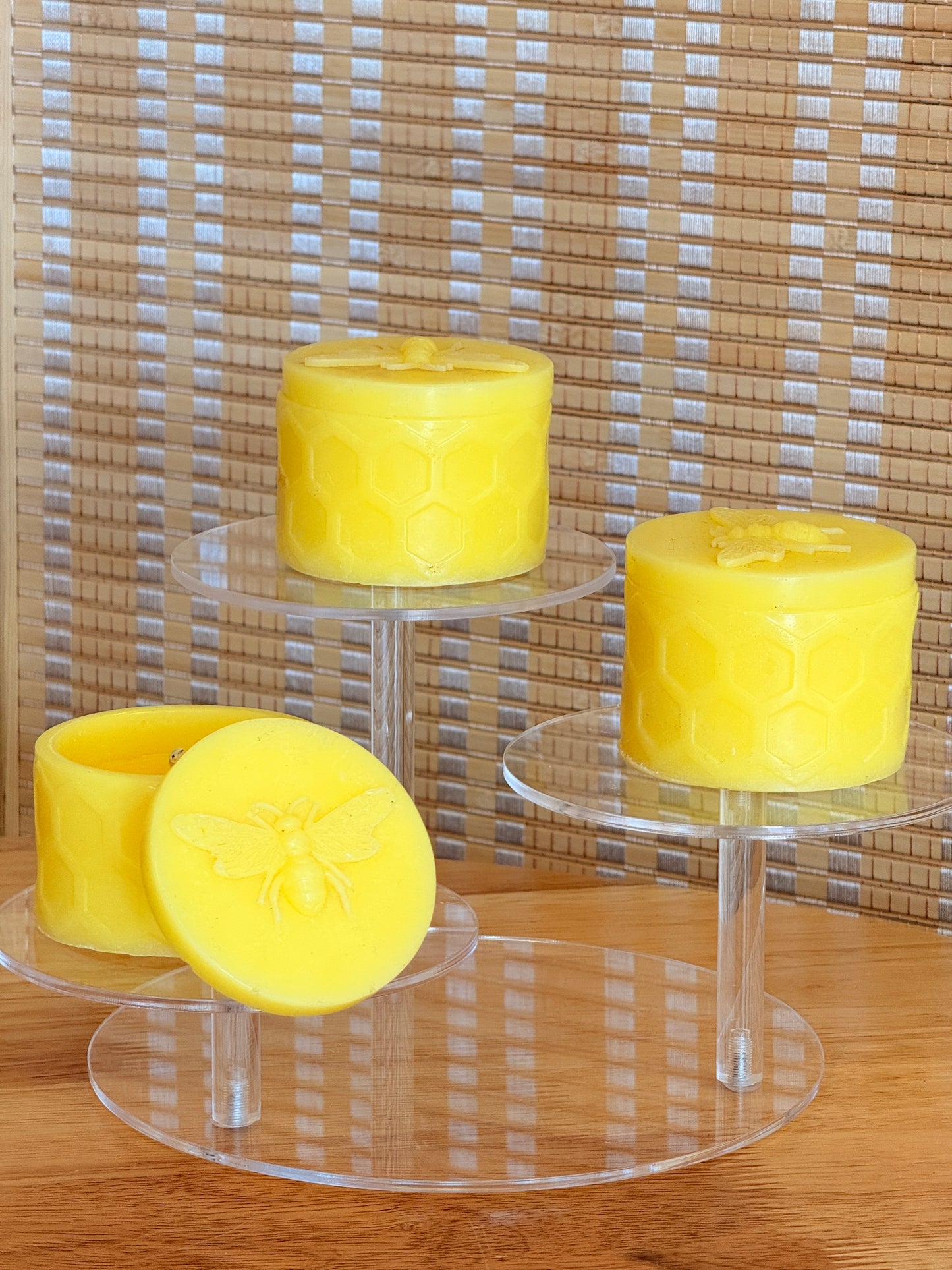 BEE CANDLE WITH LID
