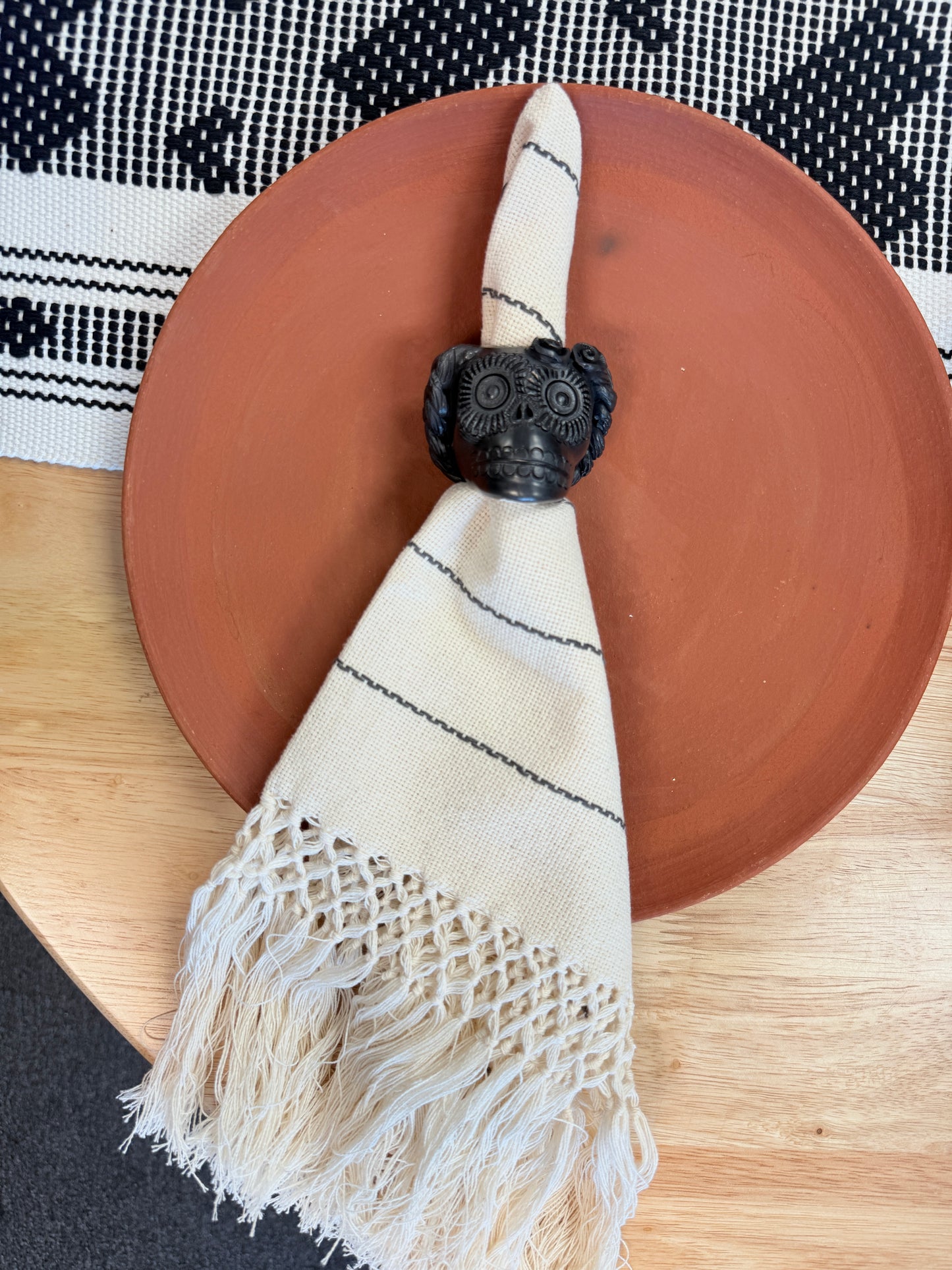 Natural with Black Stripes Servilleta