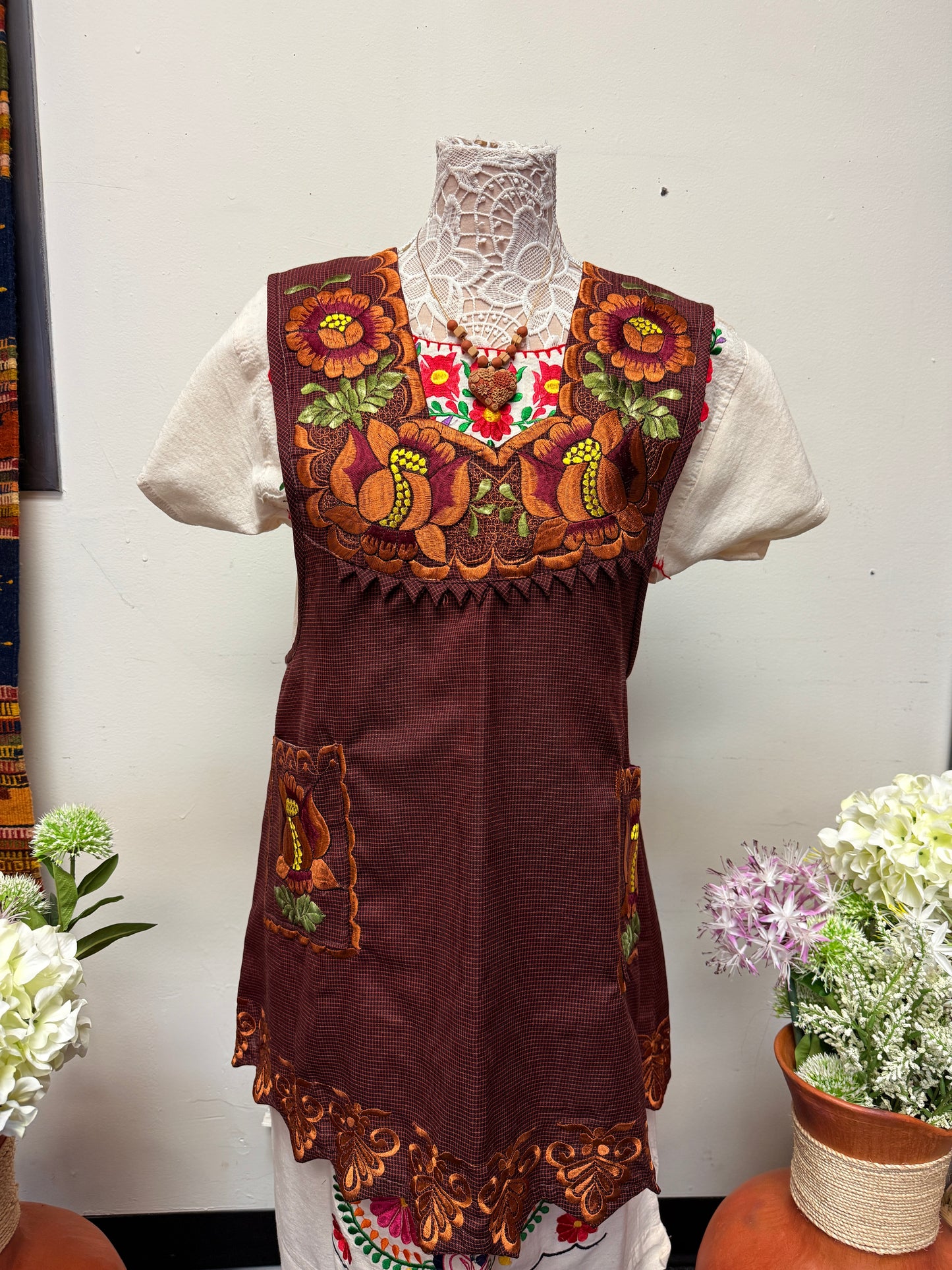 "Leti" Brick floral Apron/Mandil XL