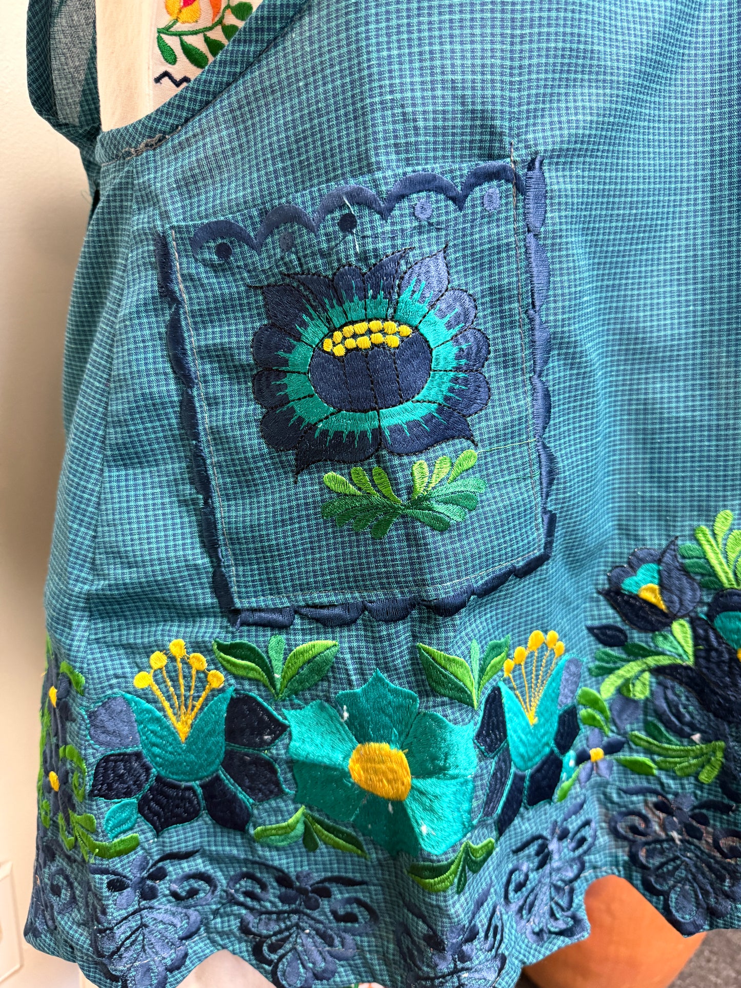 "Mary" Floral Apron/Mandil XL