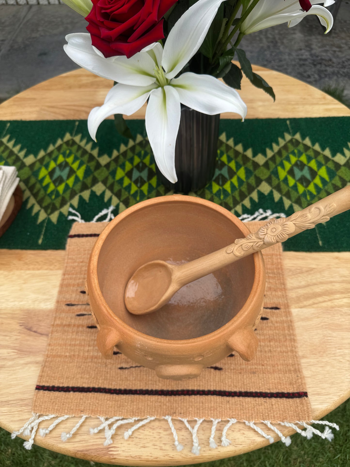 "Natural Large Serving Piggy Bowl"