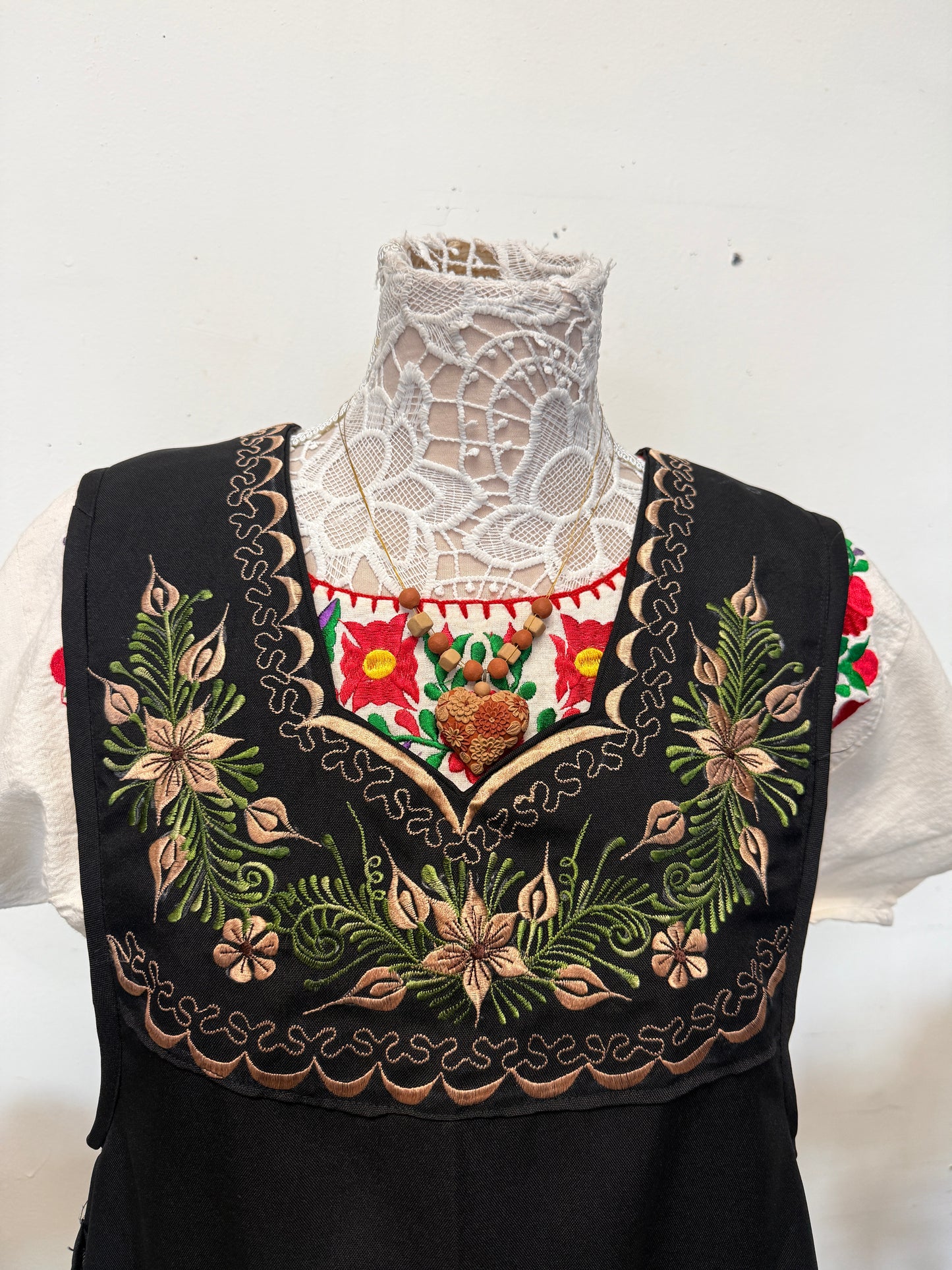 "Fatima" Floral Apron/Mandil S