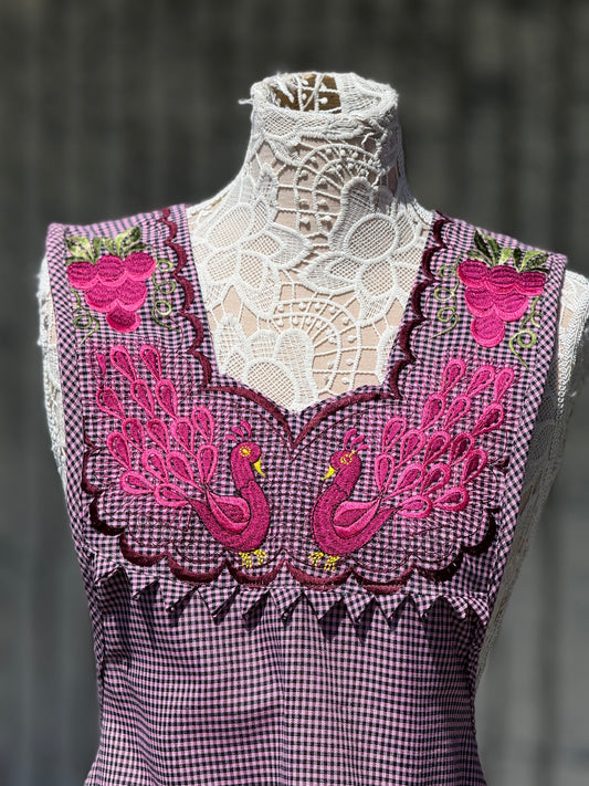 Fushia Apron/ Mandil Fushia M