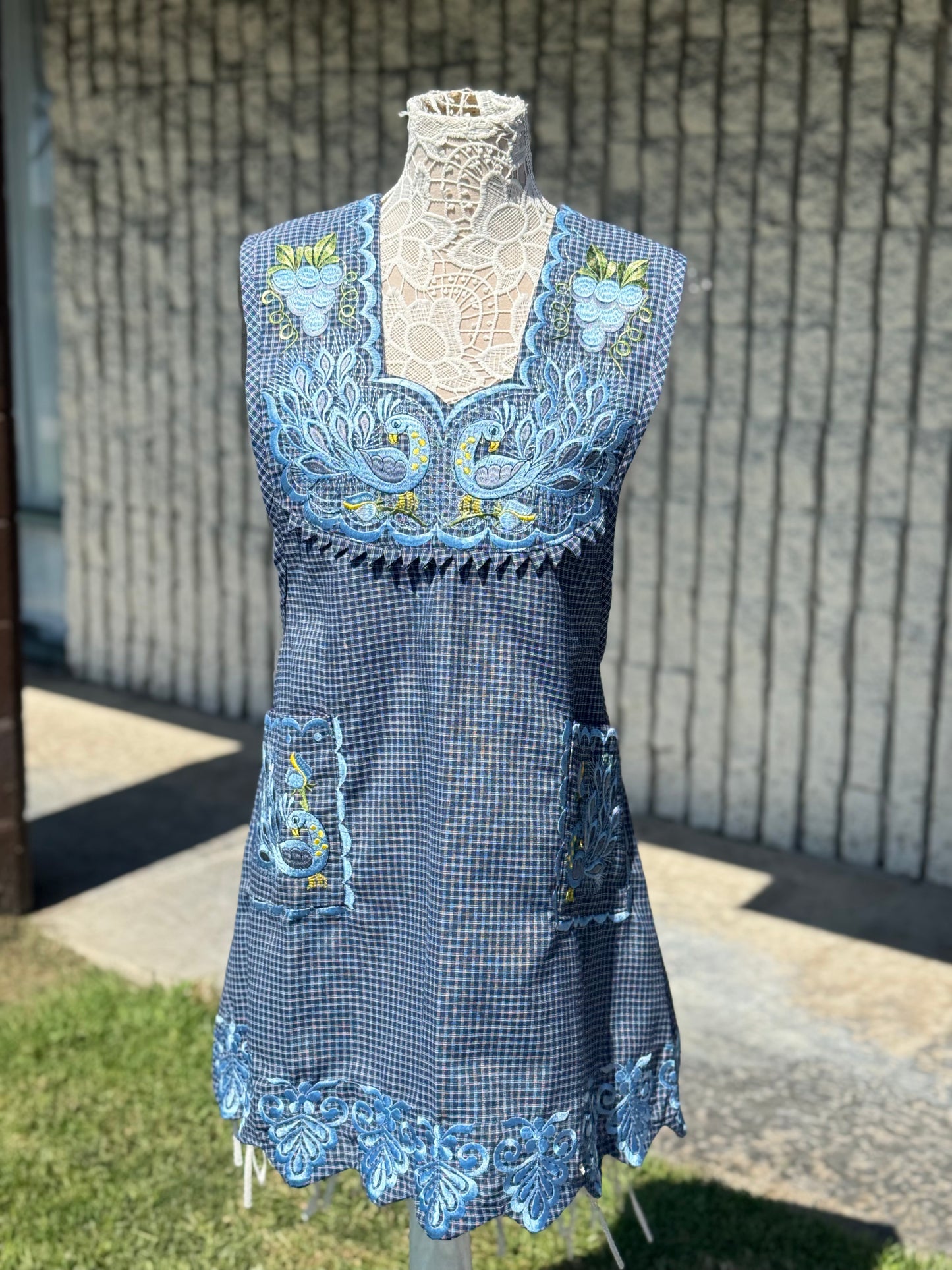 Blue Apron/ Mandil Azul Pavoreal L
