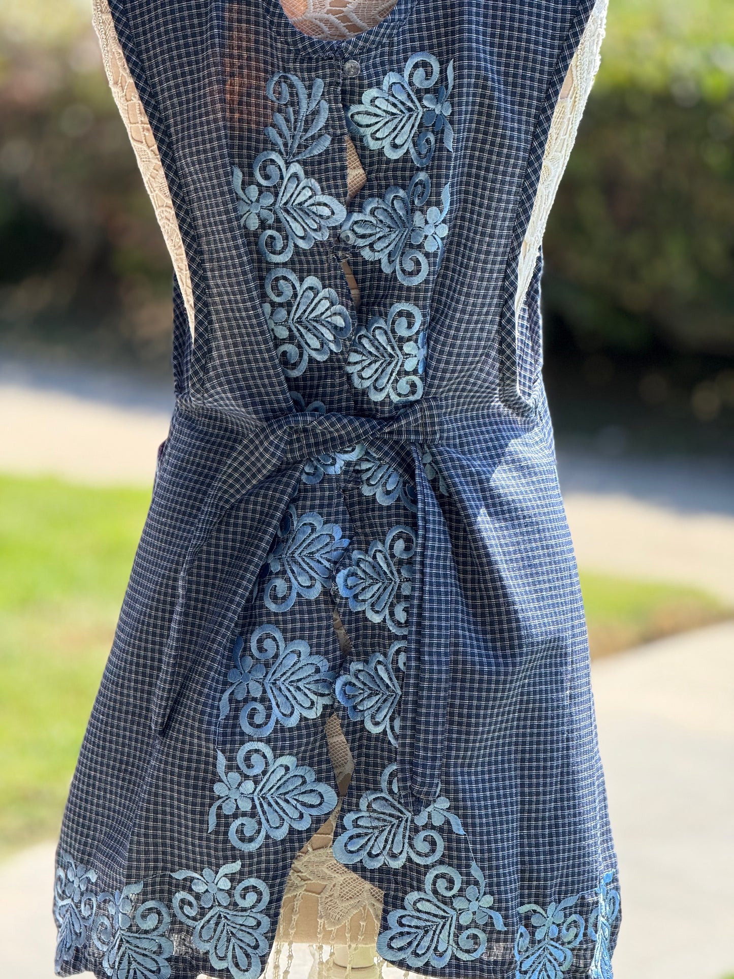 Blue Apron/ Mandil Azul Pavoreal L