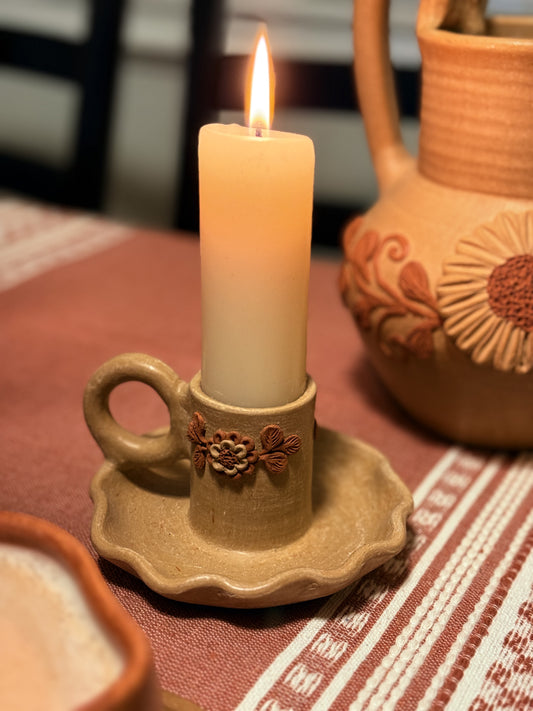 “Carina” Clay candleholder/ candelero