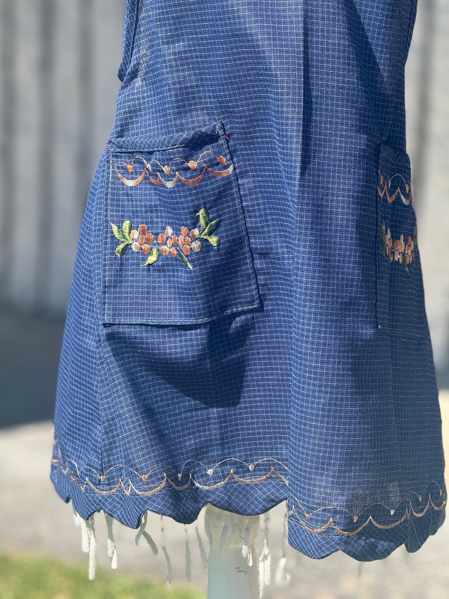 Royal Blue Flora Apron/ Mandil L
