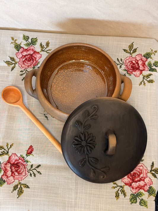 Cazuela "C" (cooking pot)