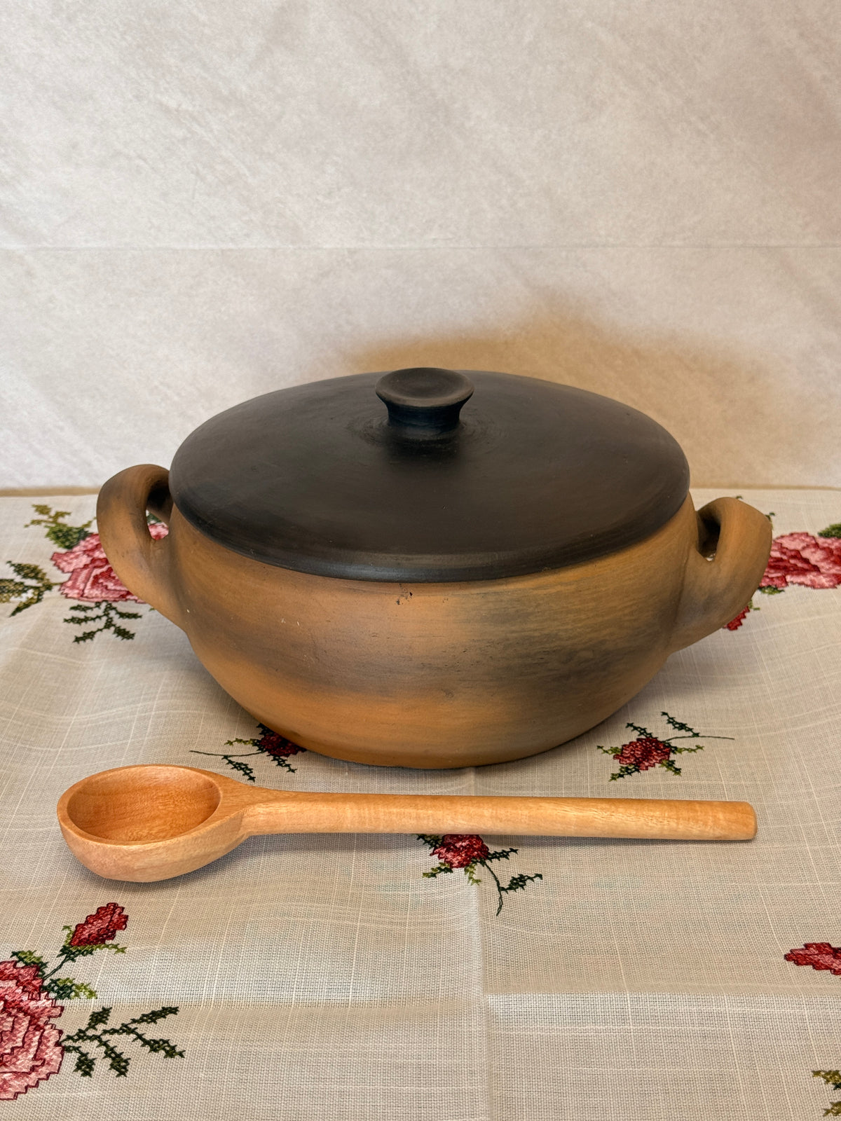 Cazuela "E" (cooking pot)