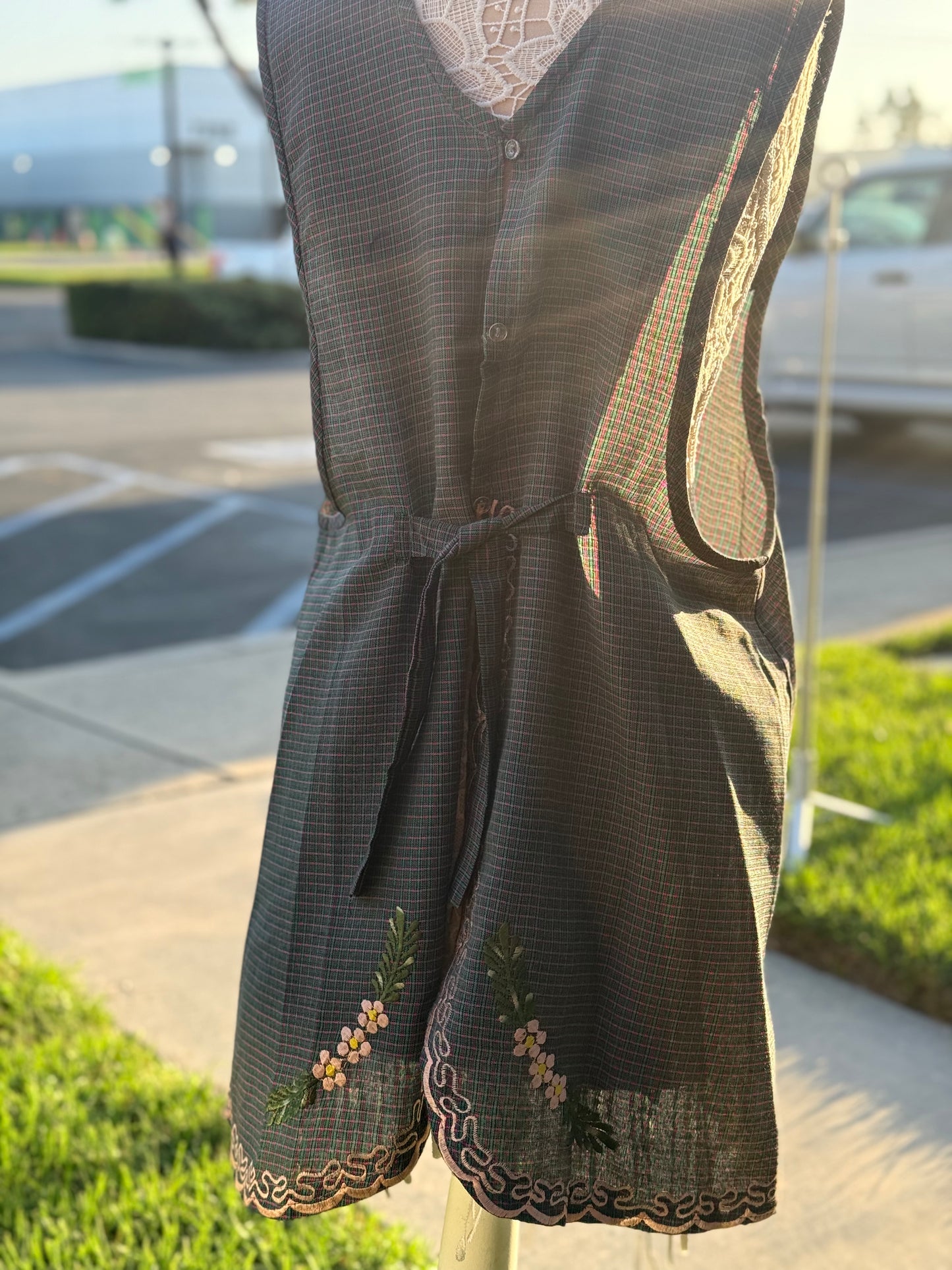 Green and light pink floral apron/mandil XL