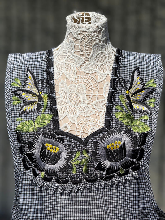 Black & White Apron/ Mandil Negro XL