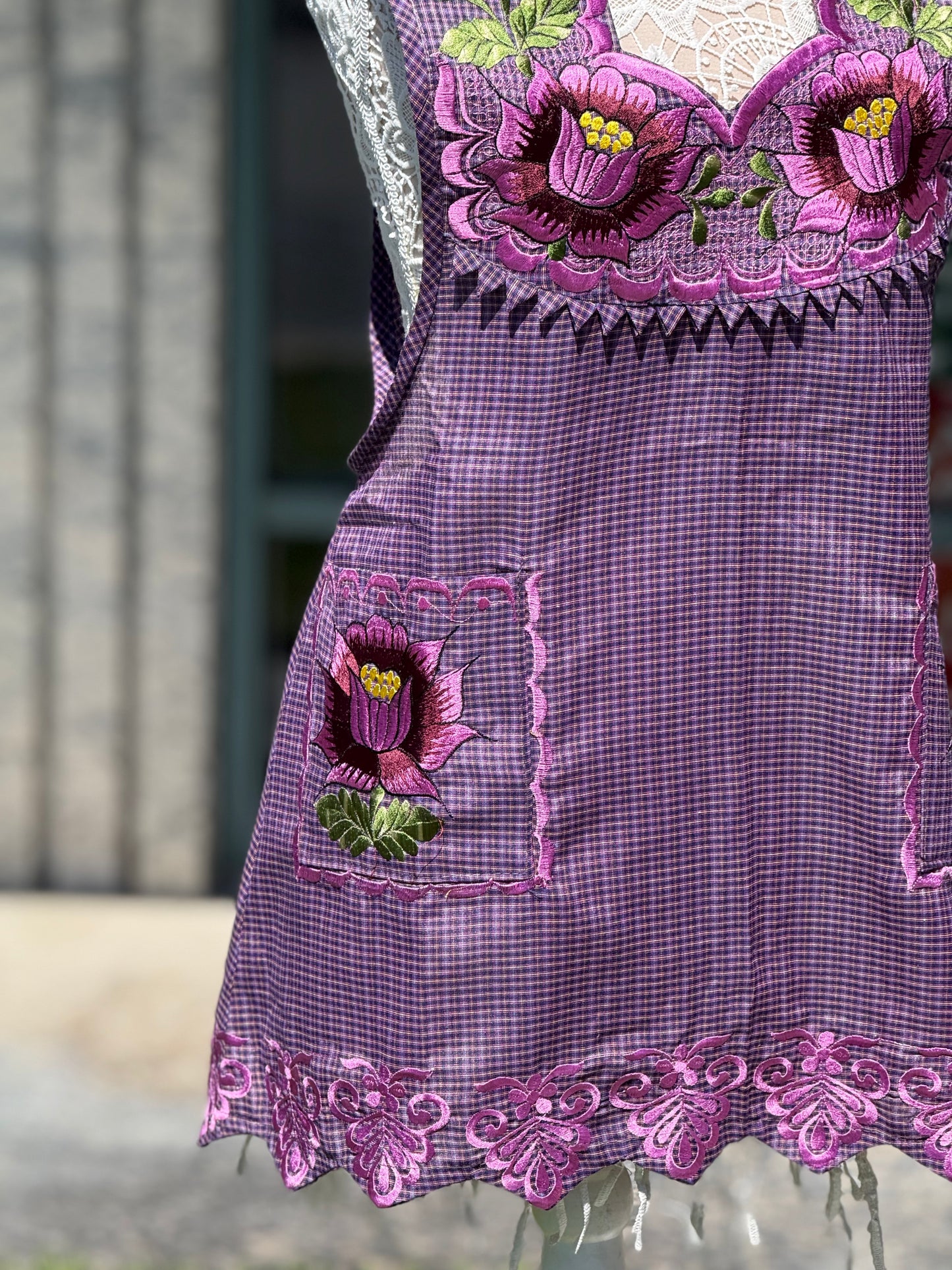 Grape Color Apron/ Mandil Uva L